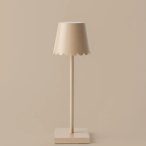 BNWT - Jardines Domaine Home x The Jilly Box: LED Scalloped Lamp - Fawn